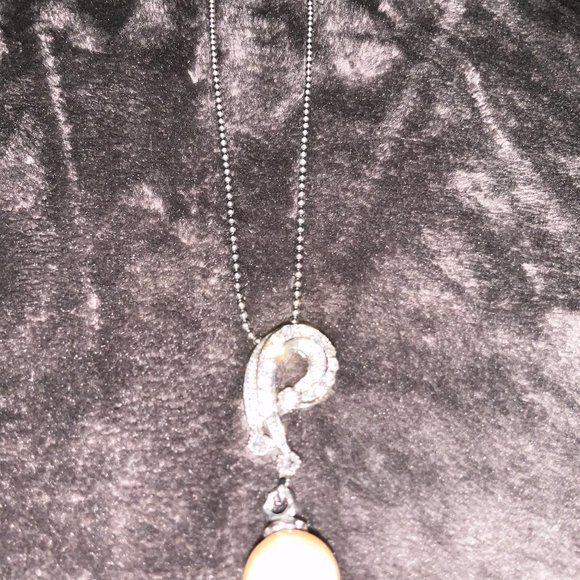 Pearl drop crystal - Picture 1 of 1